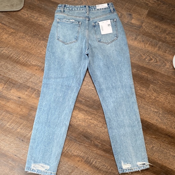 VERVET EMMA HIGH WAISTED MOM JEAN W/DISTRESSED SEMI RIDGID DENIM - Picture 7 of 13